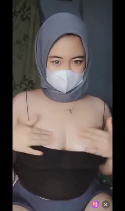 Watch Video Wik WikJILBAB MASKER Avtol